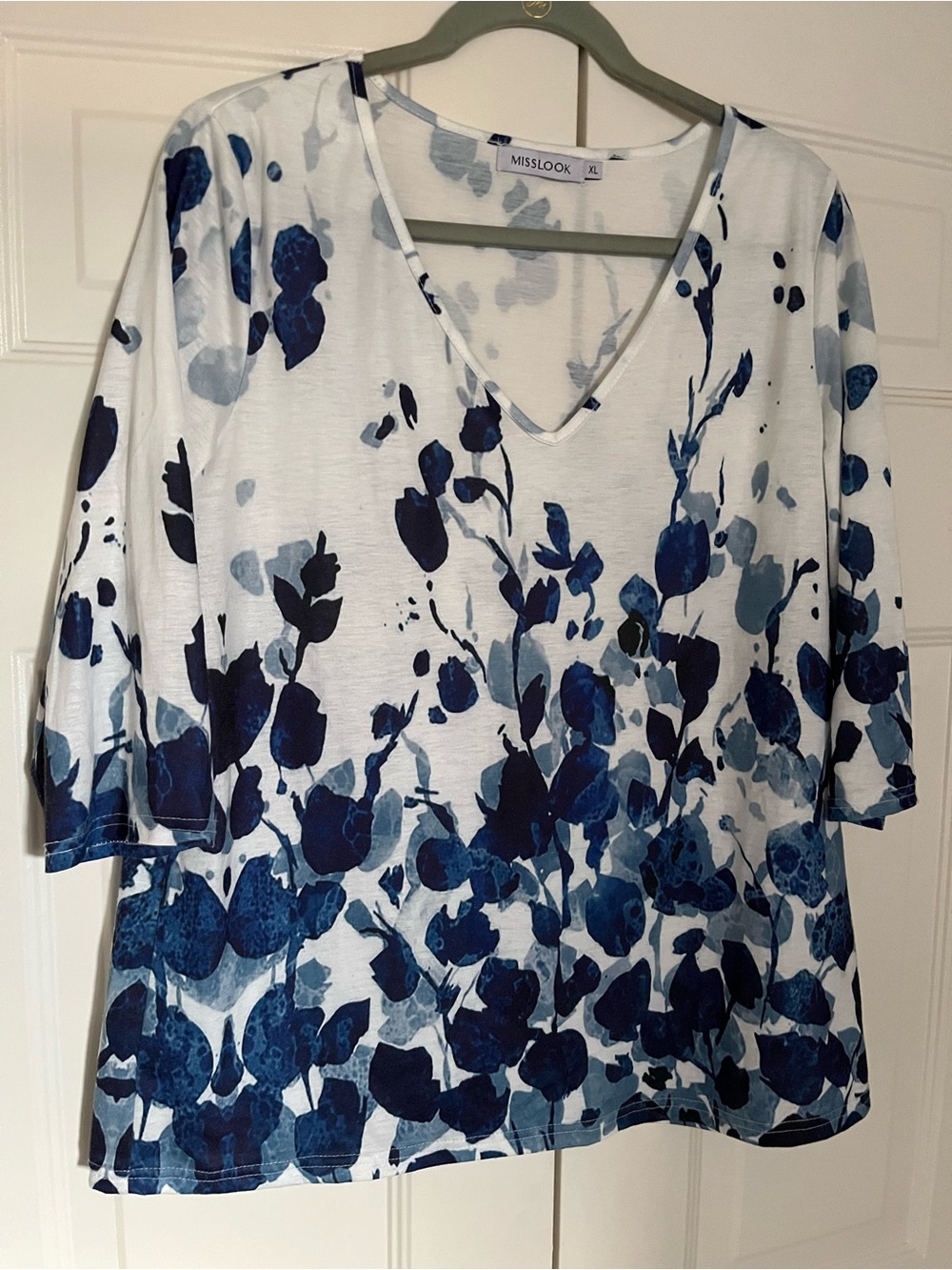 Miss Look XL V-Neck Top